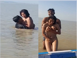fsiblog3 new porn mms Bangla village randi outdoor sex with group of boys in river